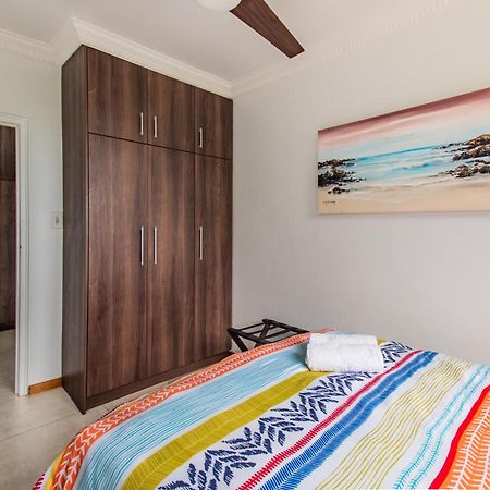 83m² 3 slaapkamer, 2 privé badkamer Appartement in Umdloti Buitenkant foto