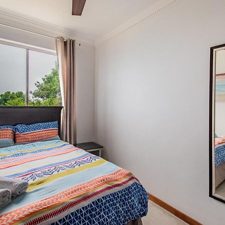 83m² 3 slaapkamer, 2 privé badkamer Appartement in Umdloti Buitenkant foto