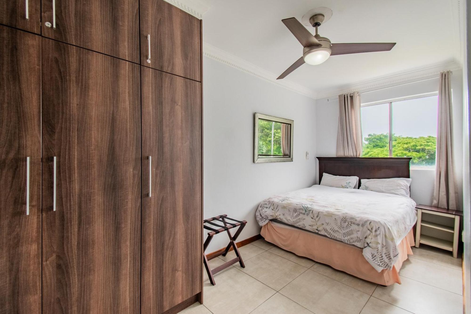 83m² 3 slaapkamer, 2 privé badkamer Appartement in Umdloti Buitenkant foto