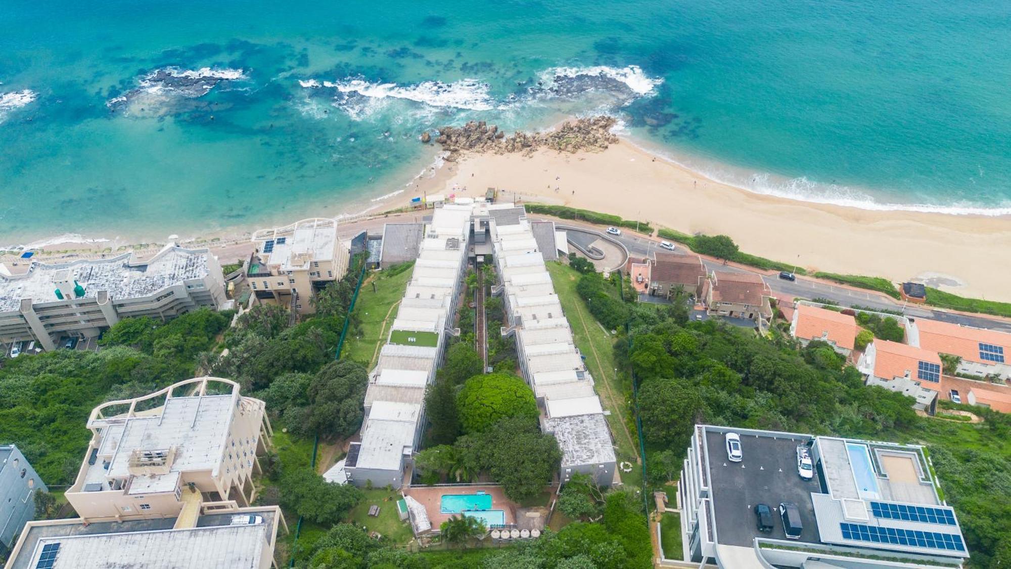 83m² 3 slaapkamer, 2 privé badkamer Appartement in Umdloti Buitenkant foto